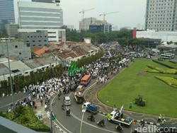 Demonstran 4 November: Ayo Demo, Jangan Tinggalkan Sampah