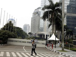 Seorang Pekerja Tewas Tertimpa Gondola di Proyek di SCBD