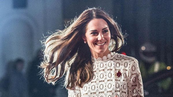 Wuzz..Dress Kate Middleton Tersibak Angin