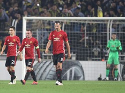 MU Kalah, Performa Blind-Rojo Dikritik