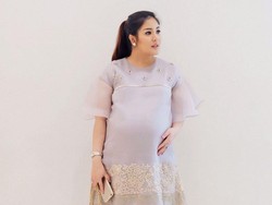 Gaya Andalan Ririn Ekawati, Nindy dan Ussy Sulistiawaty Saat Hamil