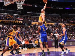 Tampil Konsisten, LA Lakers Kalahkan Warriors