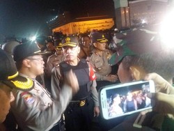 Pedemo Ingin Menginap di Gedung DPR, Kapolda Metro: Tidak Boleh!