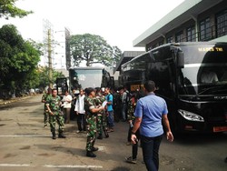 Tak Hanya Kemenhub, TNI Juga Bantu Pulangkan Pendemo Asal Daerah