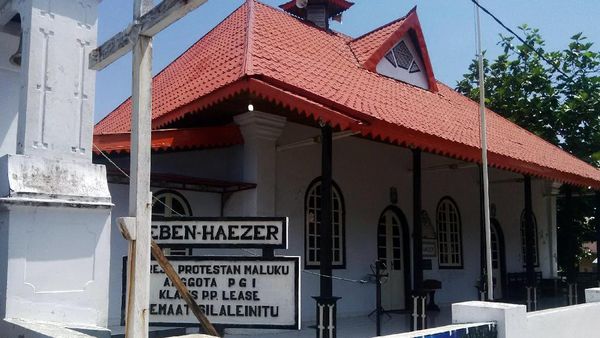 Penampakan Gereja Berusia 300 Tahun di Nusalaut, Ambon