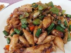 Enaknya Siang Ini Masak Oseng Cumi Asin Cabai Hijau yang Pedas Sedap