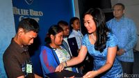 Blue Bird Bagikan Ribuan Beasiswa