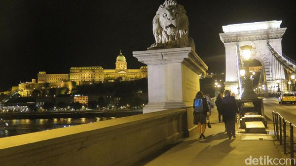 Geliat Budapest di Hungaria, Makin Malam Makin Seksi