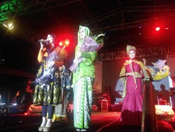 Buah Tangan Baru dari Trenggalek, Batik Motif Arumi