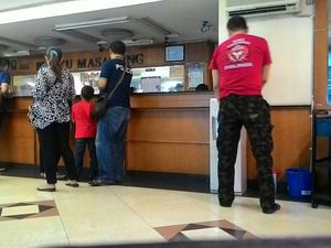 Demo 4 November Berakhir, Money Changer Ini Diserbu Pengunjung