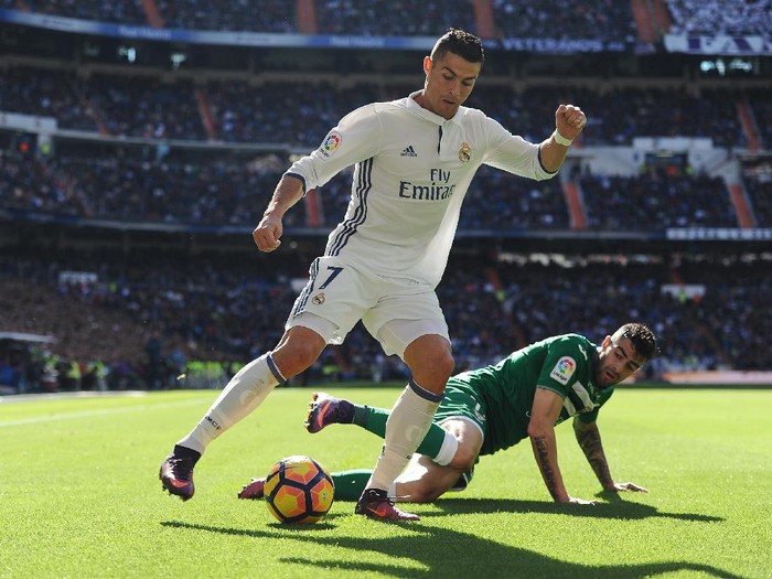 Inkonsisten, Ronaldo Dibela Zidane