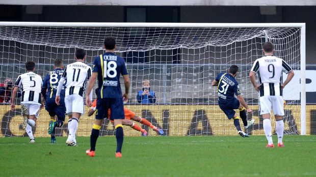 Juventus Atasi Chievo 2-1