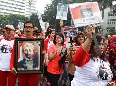 Jalan Sehat Peringati Hari Pahlawan