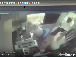 Muncul Video Perempuan Petugas Tol Dipukul Pengemudi, Pengelola Turun Tangan