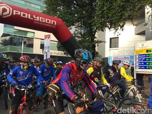 Kring-kring! Peringati Hari Kesehatan, 700 Pesepeda Gowes Jakarta-Bogor