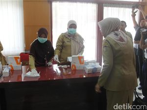 Di Tengah Rapat dengan Walikota, PNS Kota Blitar Diminta Tes Urine