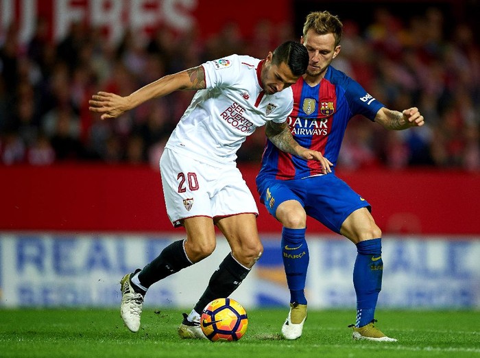 Rakitic: Barca Main Lebih Tenang di Babak Kedua