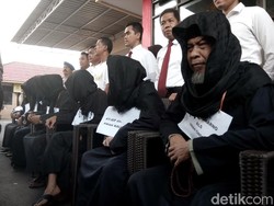 Terbongkar Tipu-tipu Dimas Kanjeng: Maha Guru, Pabrik Emas, dan Jubah Ajaib