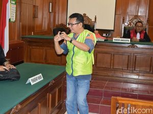 Penyelundup Sirip Hiu Divonis Dua Tahun Penjara Penyelundup Sirip Hiu Divonis Dua Tahun Penjara