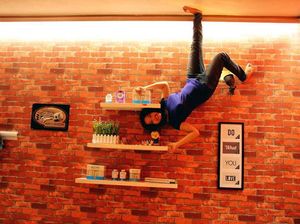 Sensasi Dunia yang Terbolak-Balik di Yogyakarta