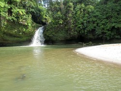 Air Terjun & Pantai Tanpa Laut di Sumatera Utara
