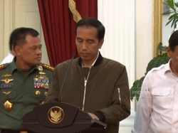 Jaket Bomber Jadi Tren, Jokowi: Itu Pinjam Anak Saya