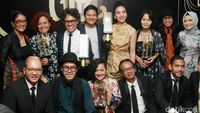 Wajah Bahagia Para Peraih Piala FFI 2016