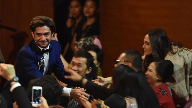 Reza Rahadian menjadi salah satu anggota komite yang akan menyeleksi film Indonesia untuk diikutkan ke Oscar 2018.