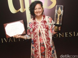 Raih Pemeran Utama Wanita Terbaik, Cut Mini: Ini Bonus Hasil Kerja Saya