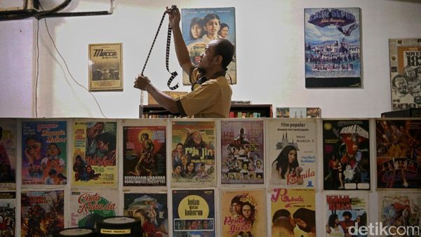 Karena Film Harus Tetap Berputar