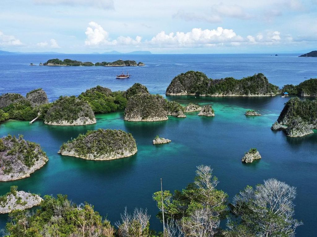 17 Destinasi Wisata Indonesia Terkenal di Dunia, Indah Tiada Tara