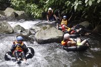 Bisa river tubing yang seru (Rachman/detikTravel)