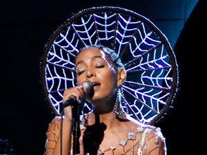 Solange Batal Tampil di Coachella, Kenapa? Solange Batal Tampil di Coachella, Kenapa?