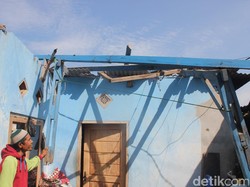 Puting Beliung dan Hujan Es Terjang Cianjur, Puluhan Rumah Rusak