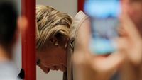 Hillary Memilih di Chappaqua, New York