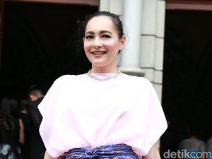 Dewi Rezer: Buat Aku Sekarang Nikah Itu Nggak Penting Dewi Rezer: Buat Aku Sekarang Nikah Itu Nggak Penting