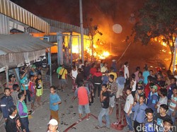 Cerita Pilu Sugeng Melihat Lapaknya di Pasar Baru Porong Terbakar