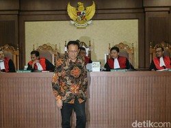 Soal Uang Rp 100 Juta di Bungkusan, Irman Gusman: Itu Oleh-oleh