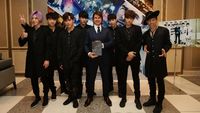 Daebak! Aksi Tom Cruise dan Infinite di Premiere Jack Reacher: Never Go Back