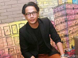 Kata Delon soal Kabar Cerai karena Sering Main Judi