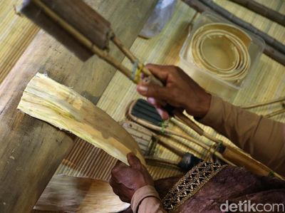 Menepuk Kayu, Merawat Masa Lalu