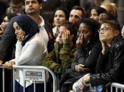 Trump Menang, Begini Wajah-wajah Kecewa Pendukung Hillary Clinton