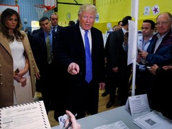 Menit-menit Akhir, Trump Serukan Pendukungnya Tak Menyerah