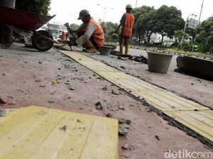 Penataan Trotoar di Jakarta Terus Dikebut Penataan Trotoar di Jakarta Terus Dikebut