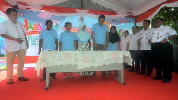 Bank DKI Beri Bantuan Warga Kepulauan Seribu