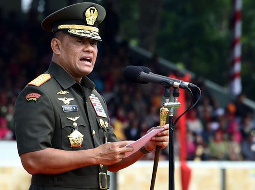 Melihat Tongkat Komando Jenderal Gatot dan Panglima Hadi