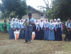 Sambut Hari Pahlawan, Pelajar di Jember Deklarasi Perang Lawan Sampah