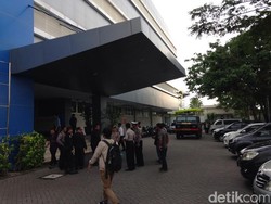 SMA Kristen Gloria Diancam Bom, Tim Jibom Sisir Lokasi