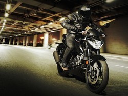 Motor Sport Naked Suzuki di Eropa Pakai Mesin 125 cc