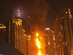 Api Masih Berkobar di Apartemen Neo Soho, Begini Penampakannya